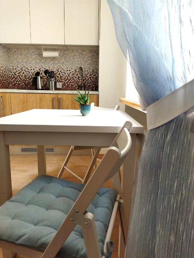 Appartamento Neat And Cosy Riga Esterno foto