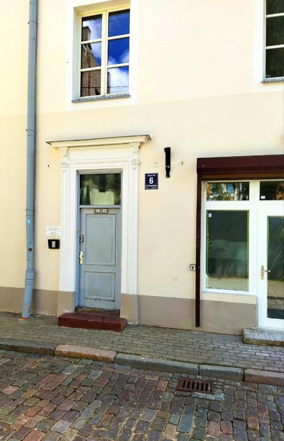 Appartamento Neat And Cosy Riga Esterno foto